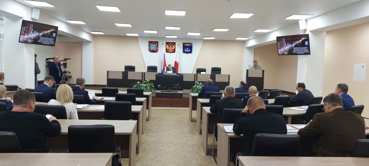 28 октября состоялось очередное заседание комитета и пятьдесят четвертое заседание Совета муниципального образования город Балаково. На заседании присутствовало 15 депутатов, было рассмотрено 7 вопросов, в том числе «Разное».