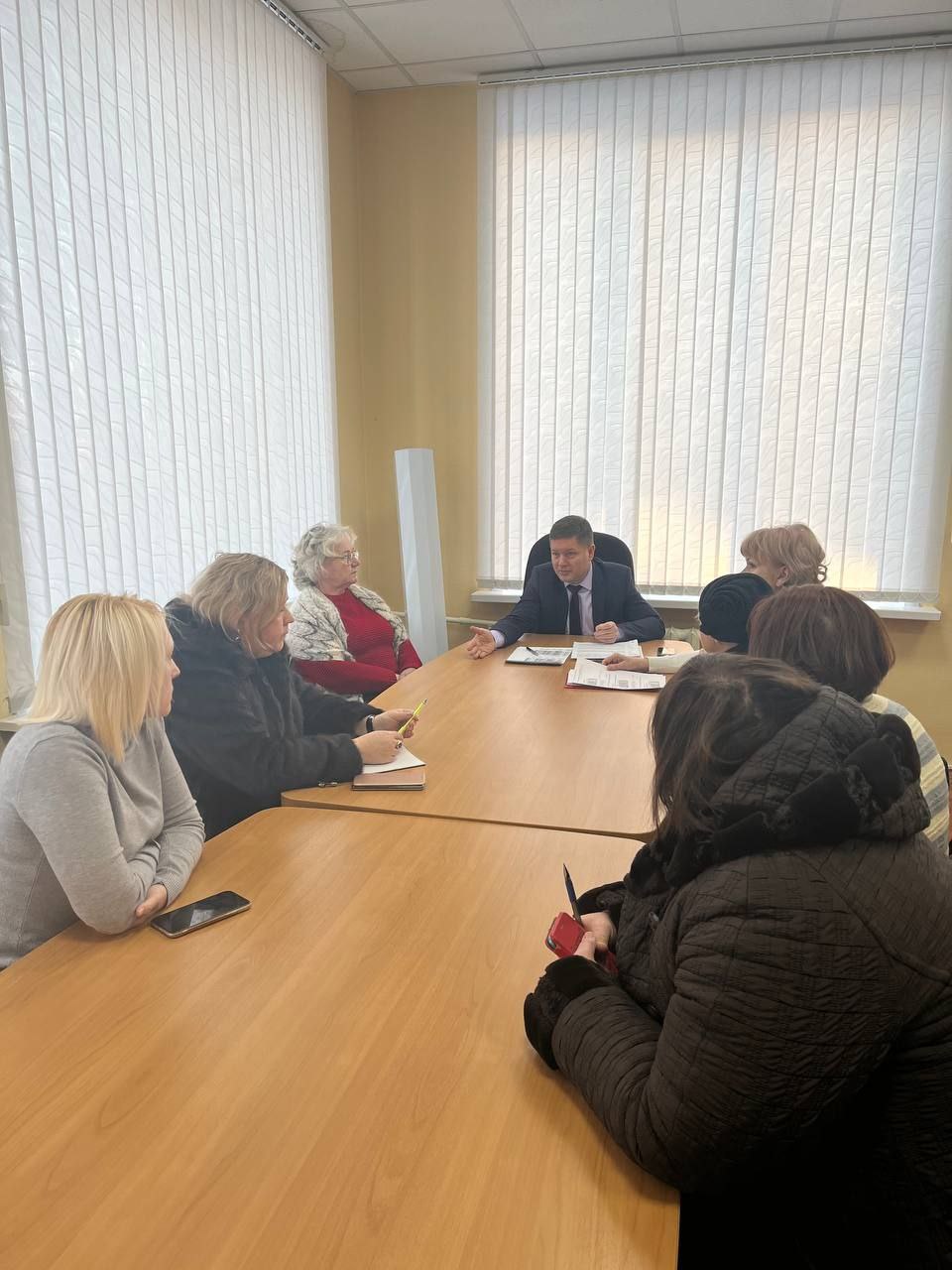12 января и.о. главы города Балаково Леонид Родионов провел совещание со старшими по многоквартирным домам