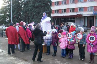 Центр «Ровесник» провел акцию на дорогах города