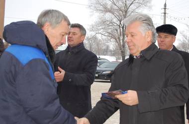 Балаковцам от губернатора Балаковцам от губернатора